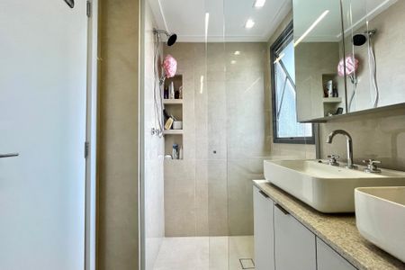 Apartamento à venda com 107m², 2 quartos e 2 vagas Apartamento à venda com 107m², 2 quartos e 2 vagasBanheiro 2 da Suíte 1