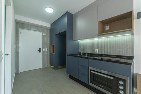 Cozinha de apartamento para alugar com 1 quarto, 28m² em Santo Amaro, São Paulo