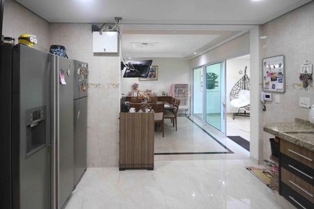 Casa para alugar com 450m², 3 quartos e 3 vagas Casa para alugar com 450m², 3 quartos e 3 vagasCozinha