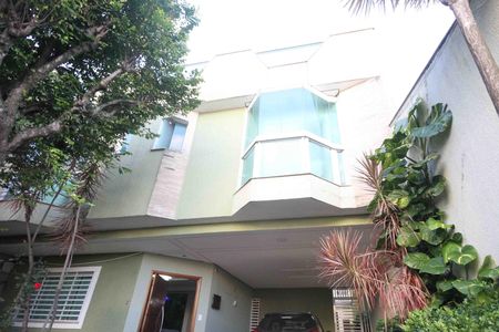 Casa para alugar com 450m², 3 quartos e 3 vagas Casa para alugar com 450m², 3 quartos e 3 vagasGaragem