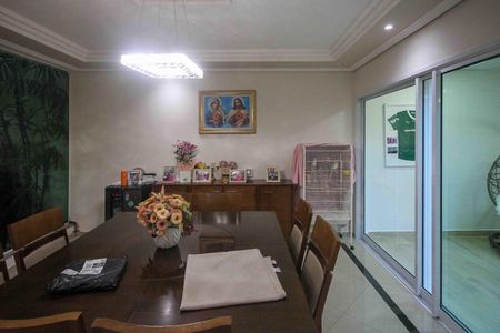 Casa para alugar com 450m², 3 quartos e 3 vagas Casa para alugar com 450m², 3 quartos e 3 vagasSala de Jantar