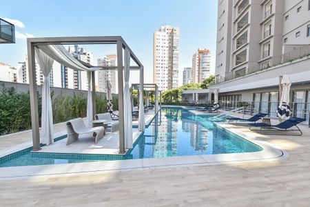 Studio à venda com 32m², 1 quarto e sem vagaÁrea comum - Piscina