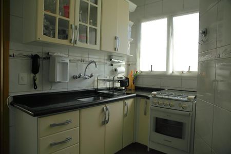 Apartamento à venda com 67m², 3 quartos e 1 vagaCozinha 