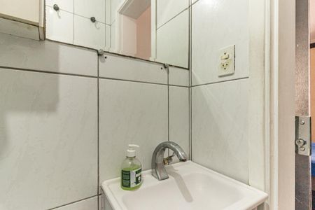 Banheiro de kitnet/studio à venda com 1 quarto, 42m² em Santa Ifigênia, São Paulo