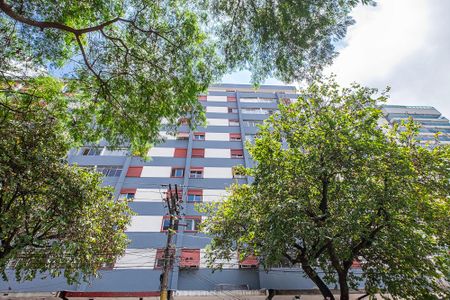Apartamento para alugar com 73m², 2 quartos e 1 vaga Apartamento para alugar com 73m², 2 quartos e 1 vagaFachada