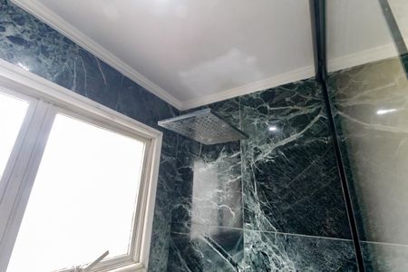 Apartamento para alugar com 213m², 3 quartos e 3 vagas Apartamento para alugar com 213m², 3 quartos e 3 vagasBanheiro da Suíte 2 - chuveiro