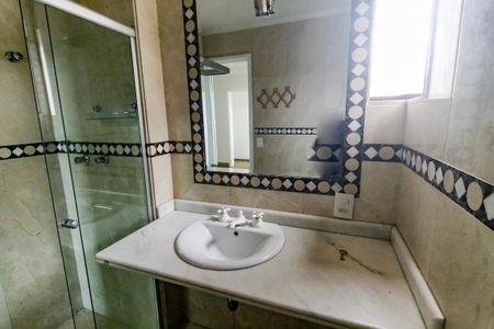 Apartamento para alugar com 213m², 3 quartos e 3 vagas Apartamento para alugar com 213m², 3 quartos e 3 vagasBanheiro da Suíte 1