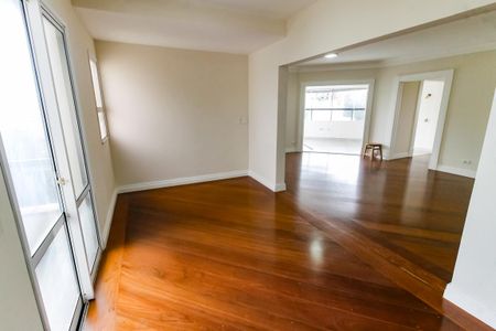 Apartamento para alugar com 213m², 3 quartos e 3 vagas Apartamento para alugar com 213m², 3 quartos e 3 vagasSala 2