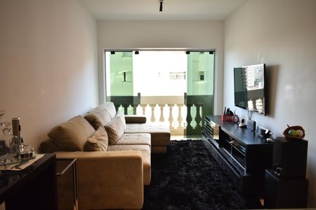 Apartamento para alugar com 80m², 2 quartos e 1 vagaSala