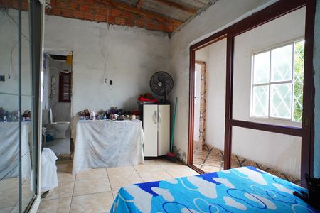 Quarto  de casa à venda com 2 quartos, 200m² em Rubem Berta, Porto Alegre