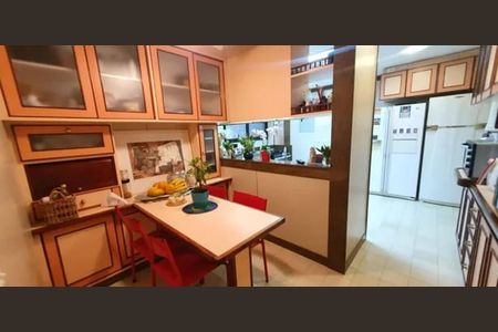 Apartamento para alugar com 272m², 4 quartos e 4 vagasCozinha