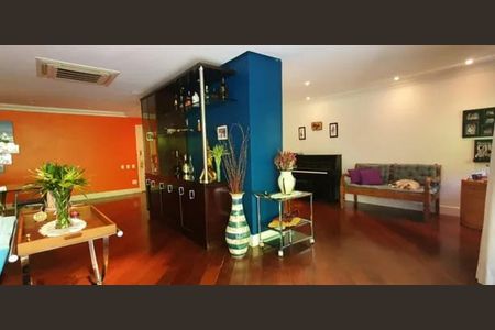 Apartamento para alugar com 272m², 4 quartos e 4 vagasSala