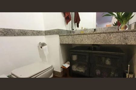 Apartamento para alugar com 272m², 4 quartos e 4 vagasBanheiro