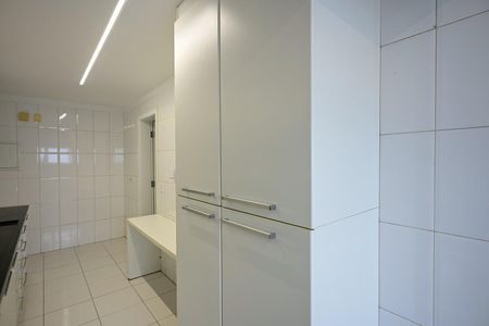 Apartamento à venda com 108m², 3 quartos e 2 vagasCozinha
