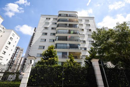 Apartamento à venda com 108m², 3 quartos e 2 vagas Apartamento à venda com 108m², 3 quartos e 2 vagasFachada
