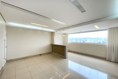 Sala de apartamento à venda com 4 quartos, 110m² em Sagrada Família, Belo Horizonte