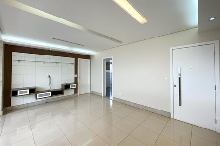 Sala de apartamento à venda com 4 quartos, 110m² em Sagrada Família, Belo Horizonte