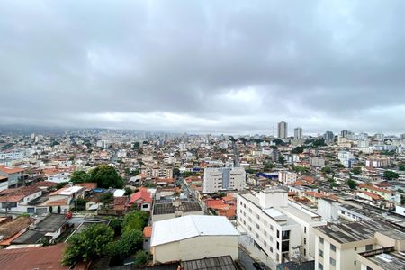 Vista da Sala de apartamento à venda com 4 quartos, 110m² em Sagrada Família, Belo Horizonte