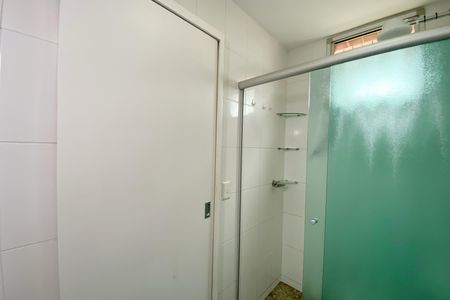 Apartamento à venda com 110m², 4 quartos e 2 vagas Apartamento à venda com 110m², 4 quartos e 2 vagasBanheiro da Suíte