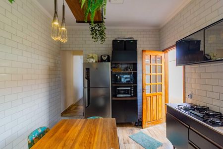 Casa para alugar com 400m², 4 quartos e 2 vagas Casa para alugar com 400m², 4 quartos e 2 vagasCozinha