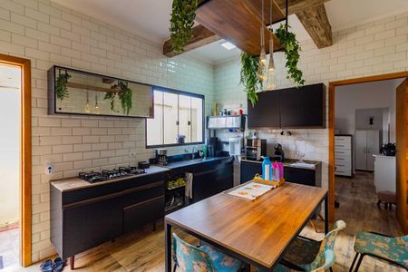 Casa para alugar com 400m², 4 quartos e 2 vagas Casa para alugar com 400m², 4 quartos e 2 vagasCozinha