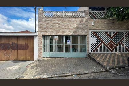 Casa para alugar com 400m², 4 quartos e 2 vagas Casa para alugar com 400m², 4 quartos e 2 vagasFachada