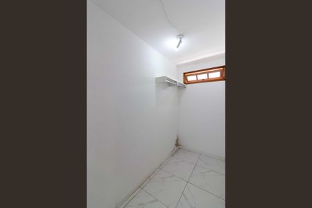 Casa para alugar com 400m², 4 quartos e 2 vagas Casa para alugar com 400m², 4 quartos e 2 vagasQuarto 2 - Suíte 2 closet