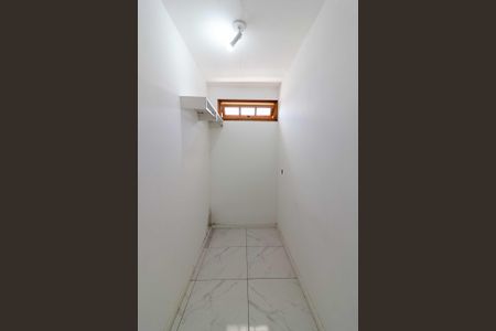 Casa para alugar com 400m², 4 quartos e 2 vagas Casa para alugar com 400m², 4 quartos e 2 vagasQuarto 2 - Suíte 2 closet