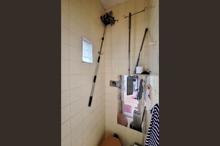 Apartamento à venda com 85m², 2 quartos e sem vaga Apartamento à venda com 85m², 2 quartos e sem vagaBanheiro de serviço