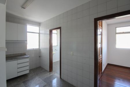 Apartamento para alugar com 98m², 3 quartos e 2 vagasCozinha