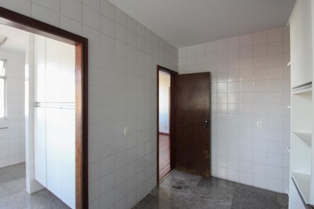 Apartamento para alugar com 98m², 3 quartos e 2 vagasCozinha