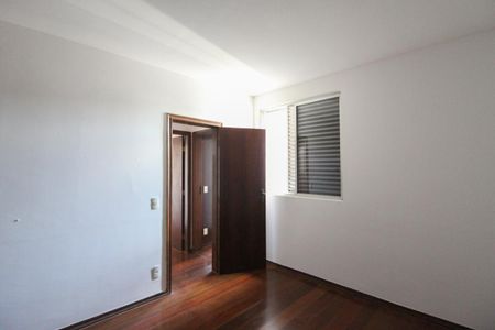 Apartamento para alugar com 98m², 3 quartos e 2 vagasQuarto 2