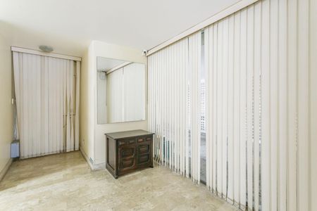 Apartamento para alugar com 73m², 2 quartos e sem vagaHall social