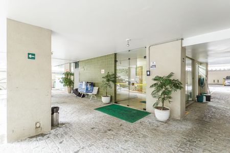 Apartamento para alugar com 73m², 2 quartos e sem vagaHall social
