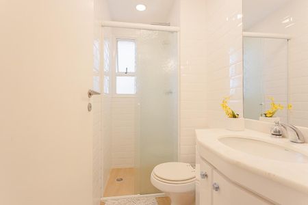 Banheiro de apartamento para alugar com 2 quartos, 100m² em Pinheiros, São Paulo