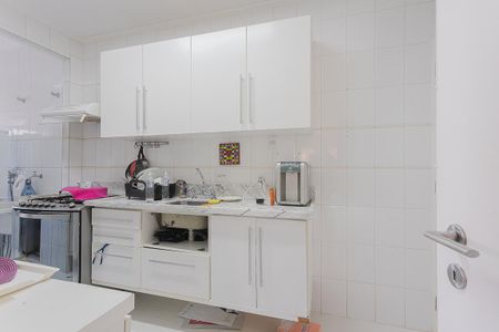Cozinha de apartamento para alugar com 2 quartos, 100m² em Pinheiros, São Paulo