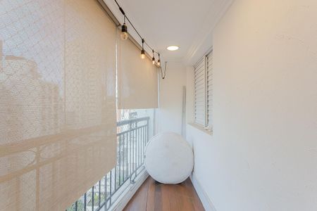 Varanda de apartamento à venda com 2 quartos, 100m² em Pinheiros, São Paulo