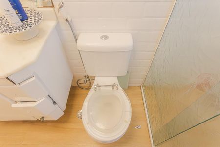 Apartamento à venda com 100m², 2 quartos e 2 vagas Apartamento à venda com 100m², 2 quartos e 2 vagasBanheiro da Suíte