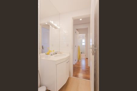 Apartamento à venda com 100m², 2 quartos e 2 vagas Apartamento à venda com 100m², 2 quartos e 2 vagasBanheiro
