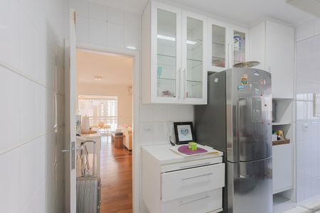 Cozinha de apartamento para alugar com 2 quartos, 100m² em Pinheiros, São Paulo
