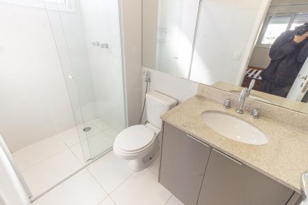 Apartamento à venda com 61m², 2 quartos e 1 vaga Apartamento à venda com 61m², 2 quartos e 1 vagaBanheiro da Suíte