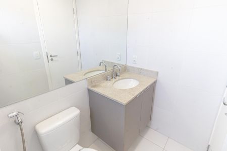 Apartamento à venda com 61m², 2 quartos e 1 vaga Apartamento à venda com 61m², 2 quartos e 1 vagaBanheiro da Suíte