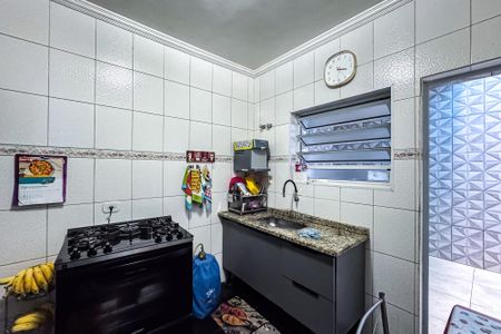 Casa à venda com 99m², 3 quartos e sem vaga Casa à venda com 99m², 3 quartos e sem vagaCozinha