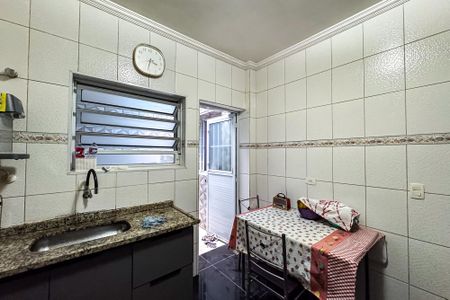 Casa à venda com 99m², 3 quartos e sem vaga Casa à venda com 99m², 3 quartos e sem vagaCozinha