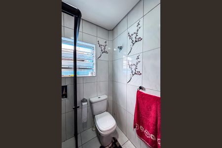 Casa à venda com 99m², 3 quartos e sem vaga Casa à venda com 99m², 3 quartos e sem vagaBanheiro