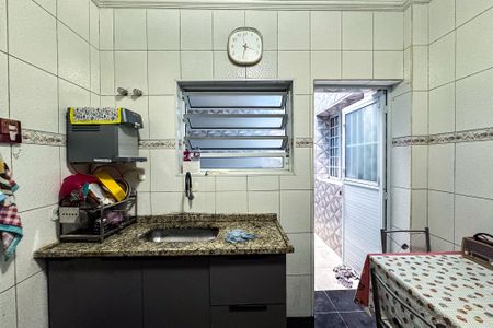 Casa à venda com 99m², 3 quartos e sem vaga Casa à venda com 99m², 3 quartos e sem vagaCozinha
