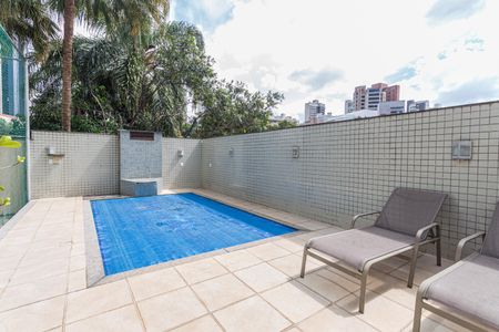 Apartamento à venda com 107m², 3 quartos e 4 vagas Apartamento à venda com 107m², 3 quartos e 4 vagasÁrea Comum - Piscina