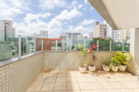 Apartamento à venda com 107m², 3 quartos e 4 vagas Apartamento à venda com 107m², 3 quartos e 4 vagasÁrea Privativa