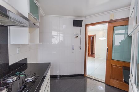 Apartamento à venda com 107m², 3 quartos e 4 vagas Apartamento à venda com 107m², 3 quartos e 4 vagasCozinha