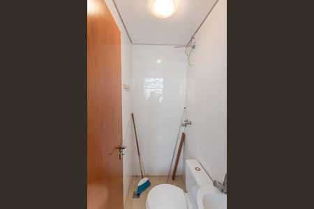 Apartamento à venda com 107m², 3 quartos e 4 vagas Apartamento à venda com 107m², 3 quartos e 4 vagasBanheiro de serviço